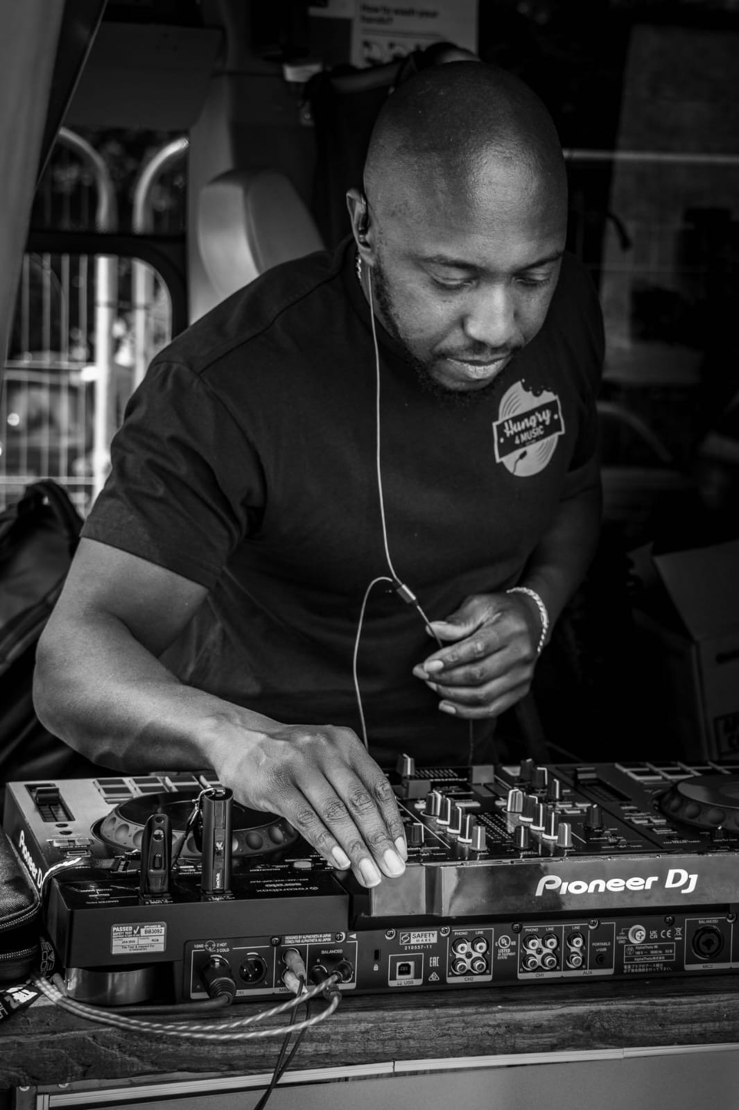 DJ Vegar - Birmingham UK Garage, House, Jungle and Drum & Bass DJ with 23 years experience